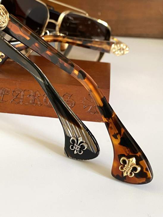 Picture of Chrome Hearts Sunglasses _SKUfw73376677fw